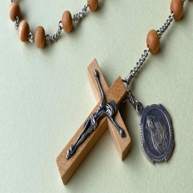 長崎編み＊木珠の紐ロザリオからの編み直し｜長崎編みロザリオ HANA＊AKARI