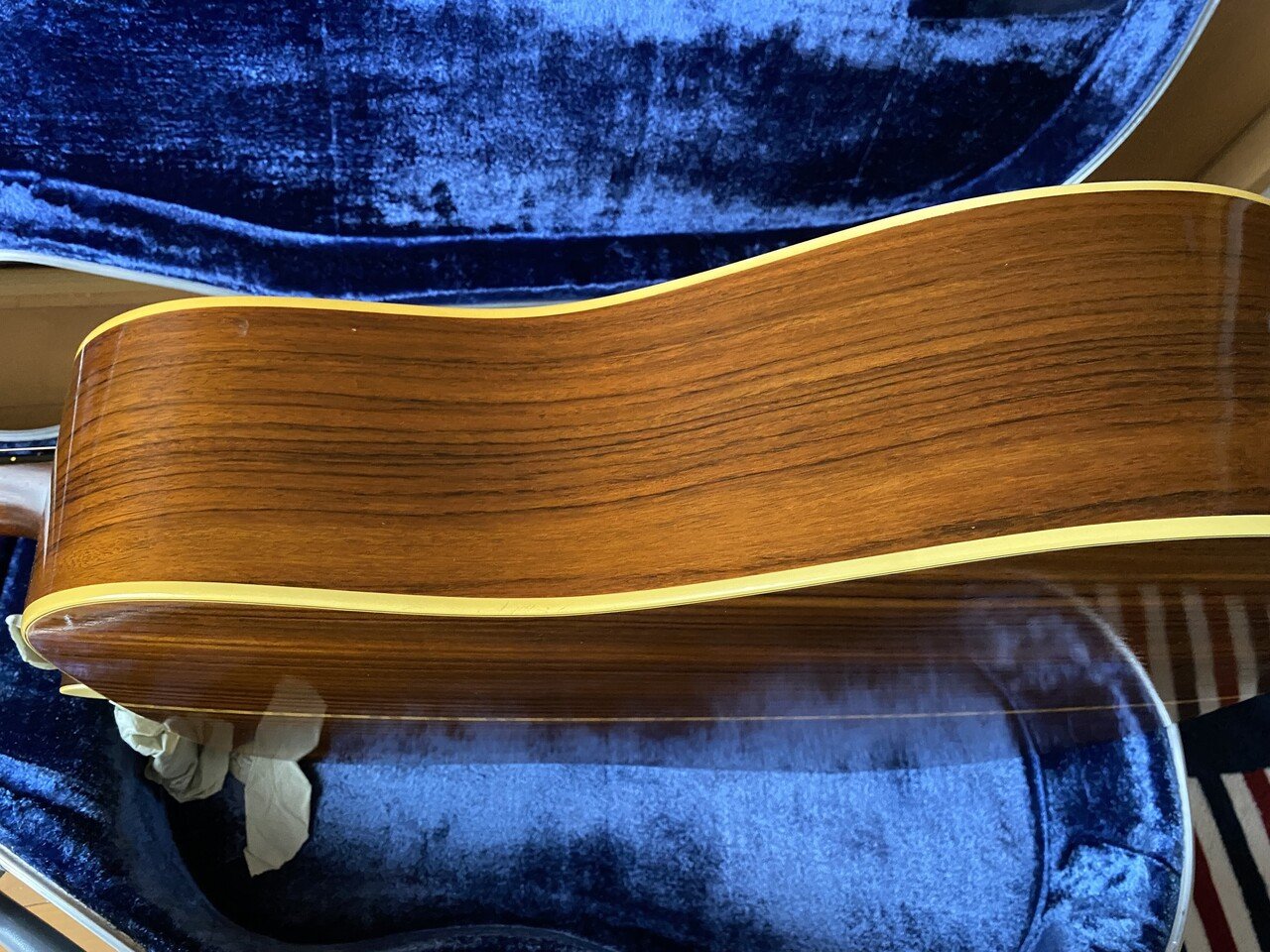 ビンテージ Martin D-28 1975年製 ブラックケース付 ビンテージ Martin D-28 1975年製 ブラックケース付 - メルカリ