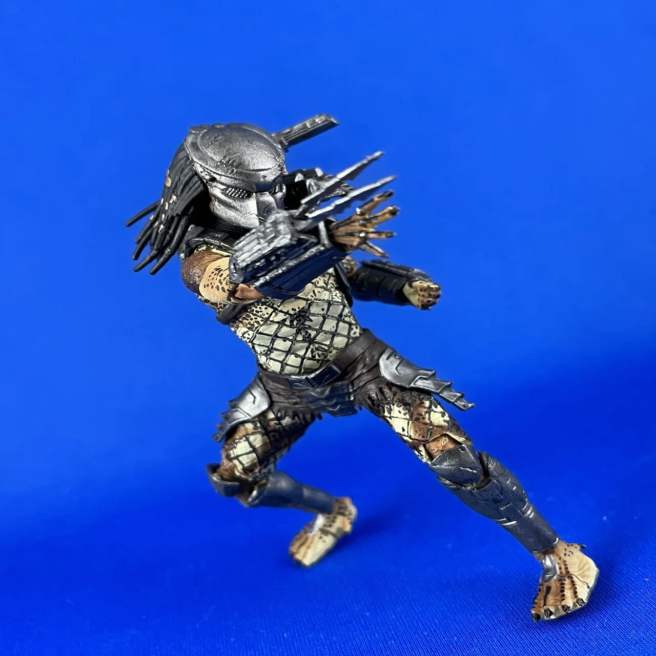 手のひらサイズの捕食者】ハイヤトイズ 1/18 アーマード・クルシ 