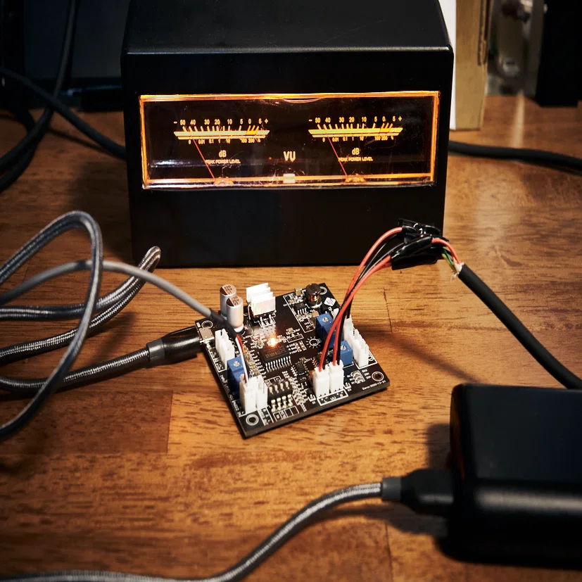 自作ステレオVUメーター190号機（ALPS KEIKI製大型） 天国、それともラスベガス』の音量測定―アナログVUメーターを自作する