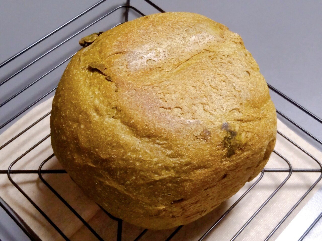 ホームベーカリー】甘くない抹茶食パンつくった（後半なぜか