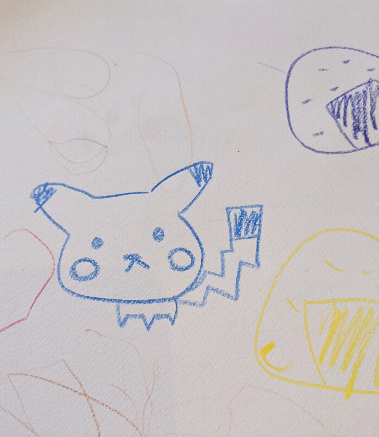 母が限りなく適当に 描いたピカチュウ なぜか息子はいたく気に入った様子で この絵を見かけるたびに ピカチュウかわいい すごい かわいいね ベタ褒めされます もももさん Note