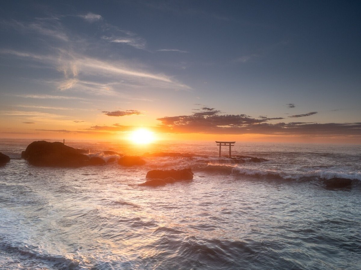 海と太陽の合体