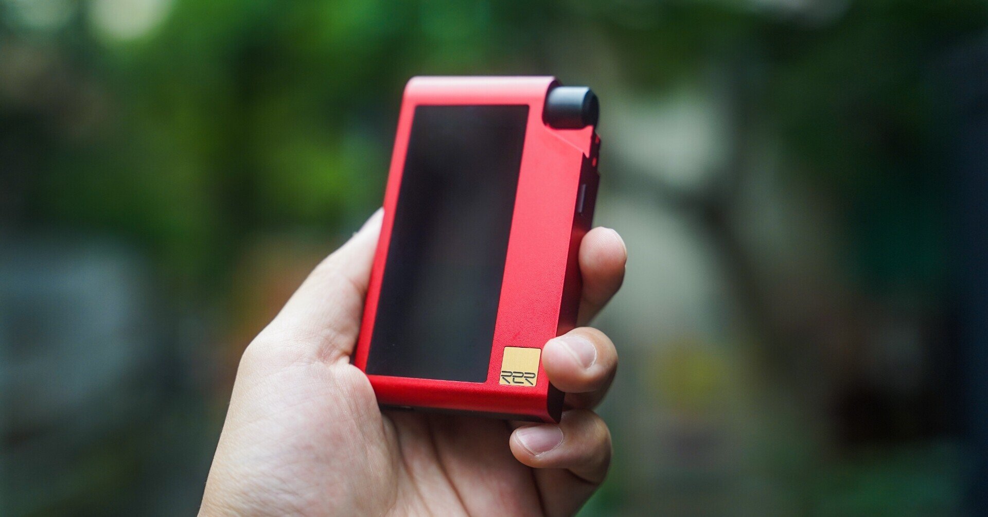 人気DACチップPCM1702を搭載したR2R2000（RED）をナカタクレビュー｜onzo