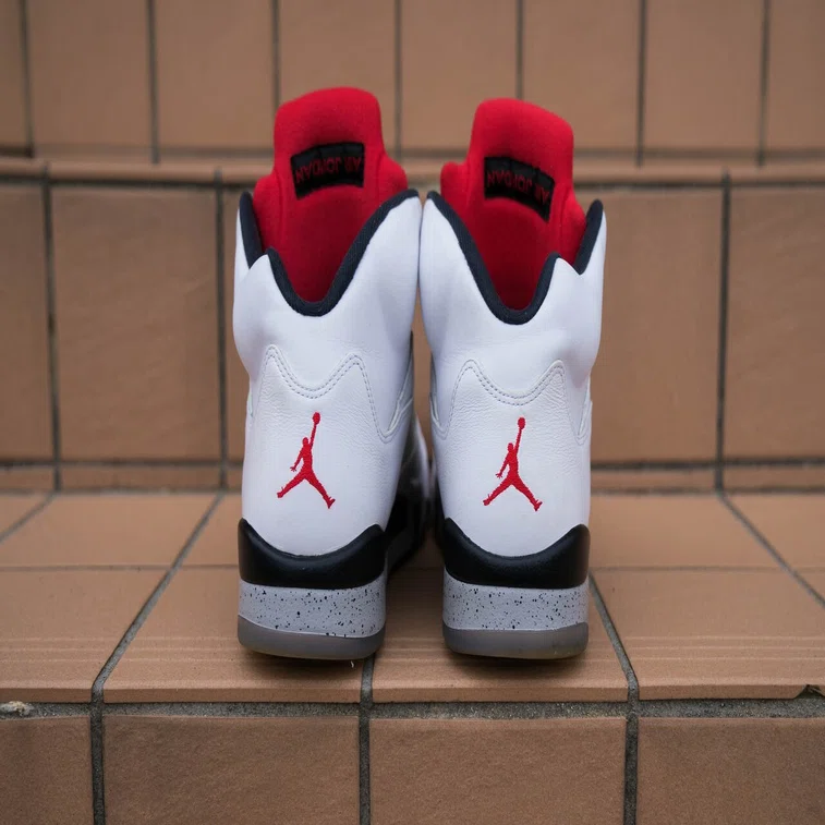 JORDAN】Air Jordan 5 RETROパフォーマンスレビュー｜ぱらと