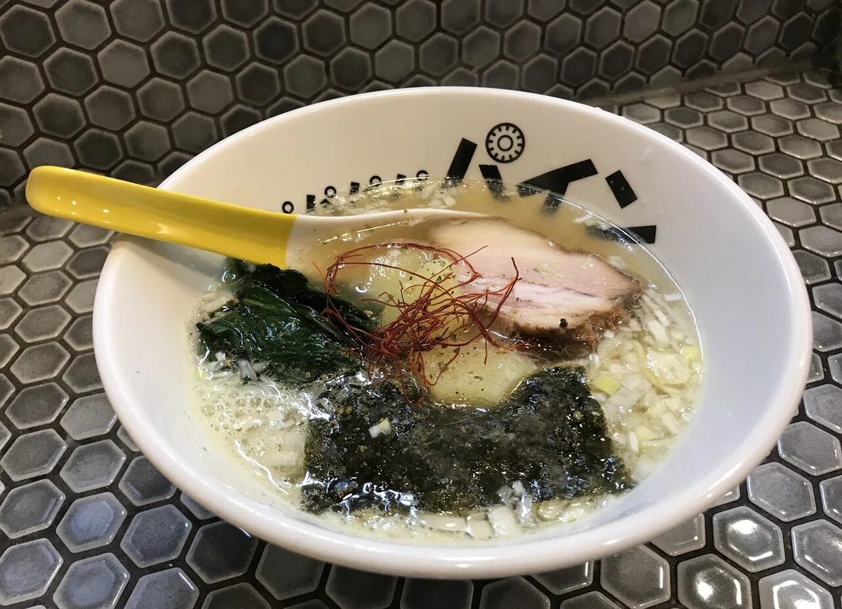 パパパパパイン