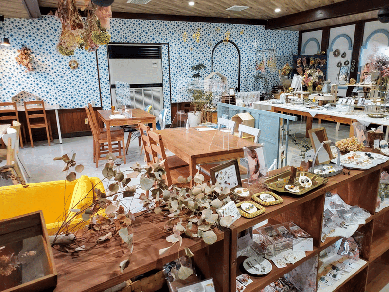 KUKKA cafe+zakka 内装 様子