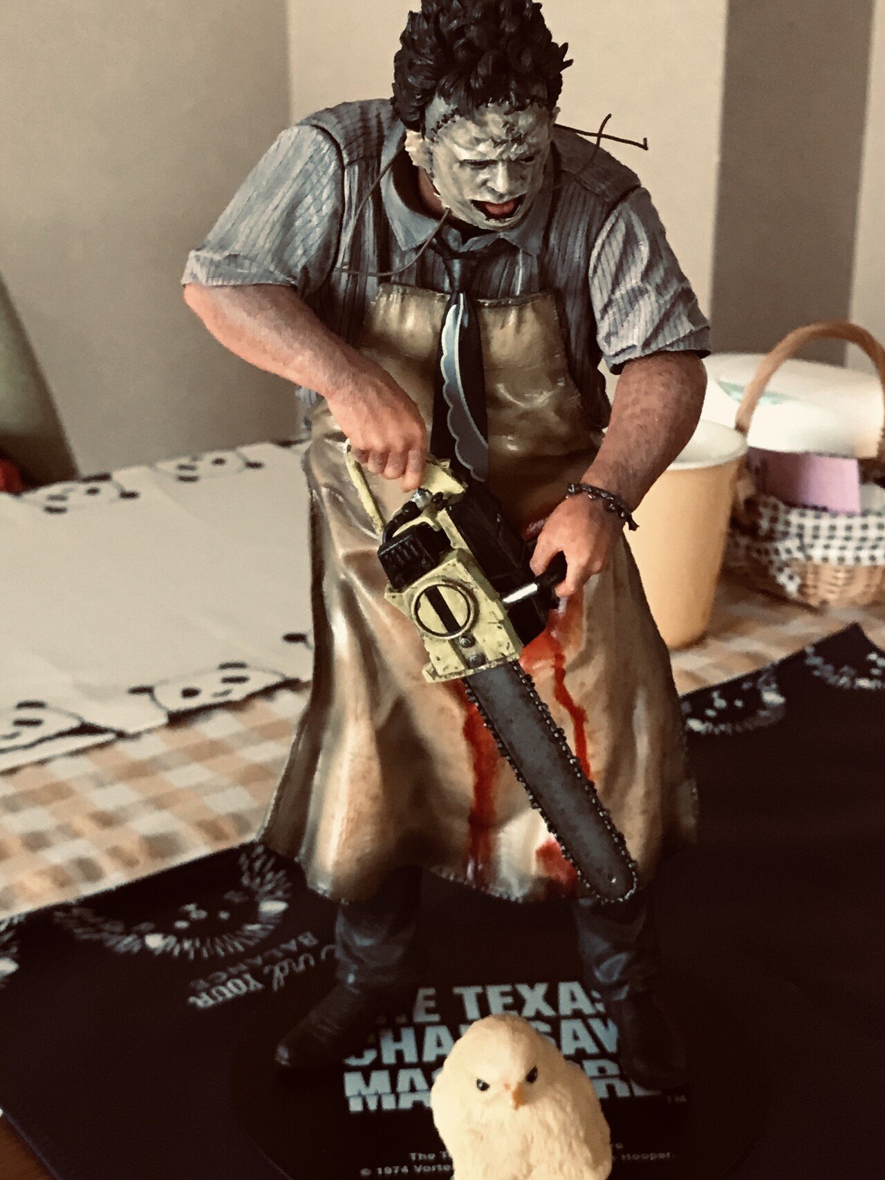 レザーフェイスとマイヤーズフィギュア Amazon.co.jp: Sidesshow Collectibles Massacre à la