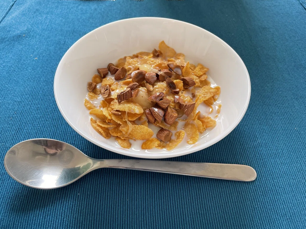 金欠学生時代 に知りたかったコンフレークの食べ方をデンマーク で発見した話 ひぐち 北欧デンマーク Note 金欠学生時代 に知りたかったコンフレークの食べ方をデンマーク で発見した話 ひぐち 北欧デンマーク Note
