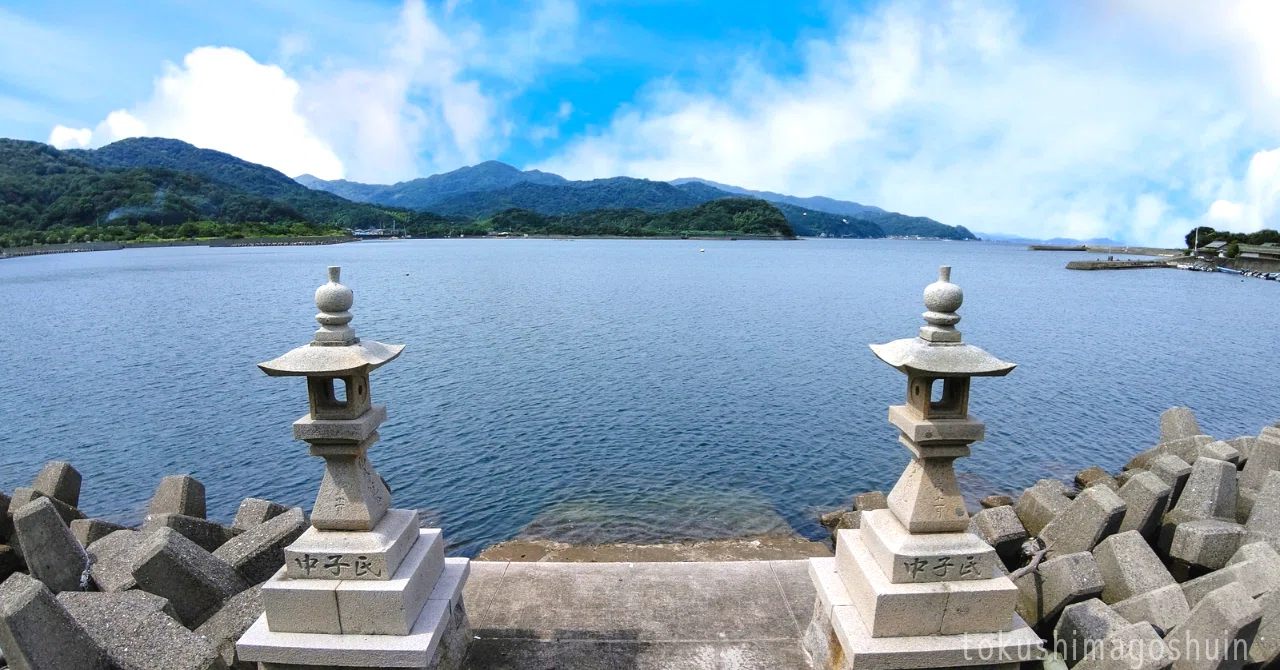 オーシャンビューの神社っていいですよね。 海に囲まれてるわりに徳島