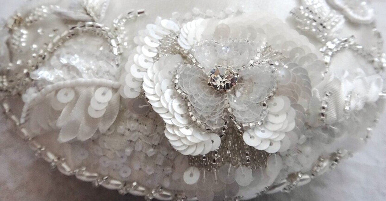 フランスアンティーク　オートクチュール刺繍 リュネビル刺繍　ピース　希少 オートクチュールとリュネビル刺繍｜小さな手芸屋さん PetiteMercerie