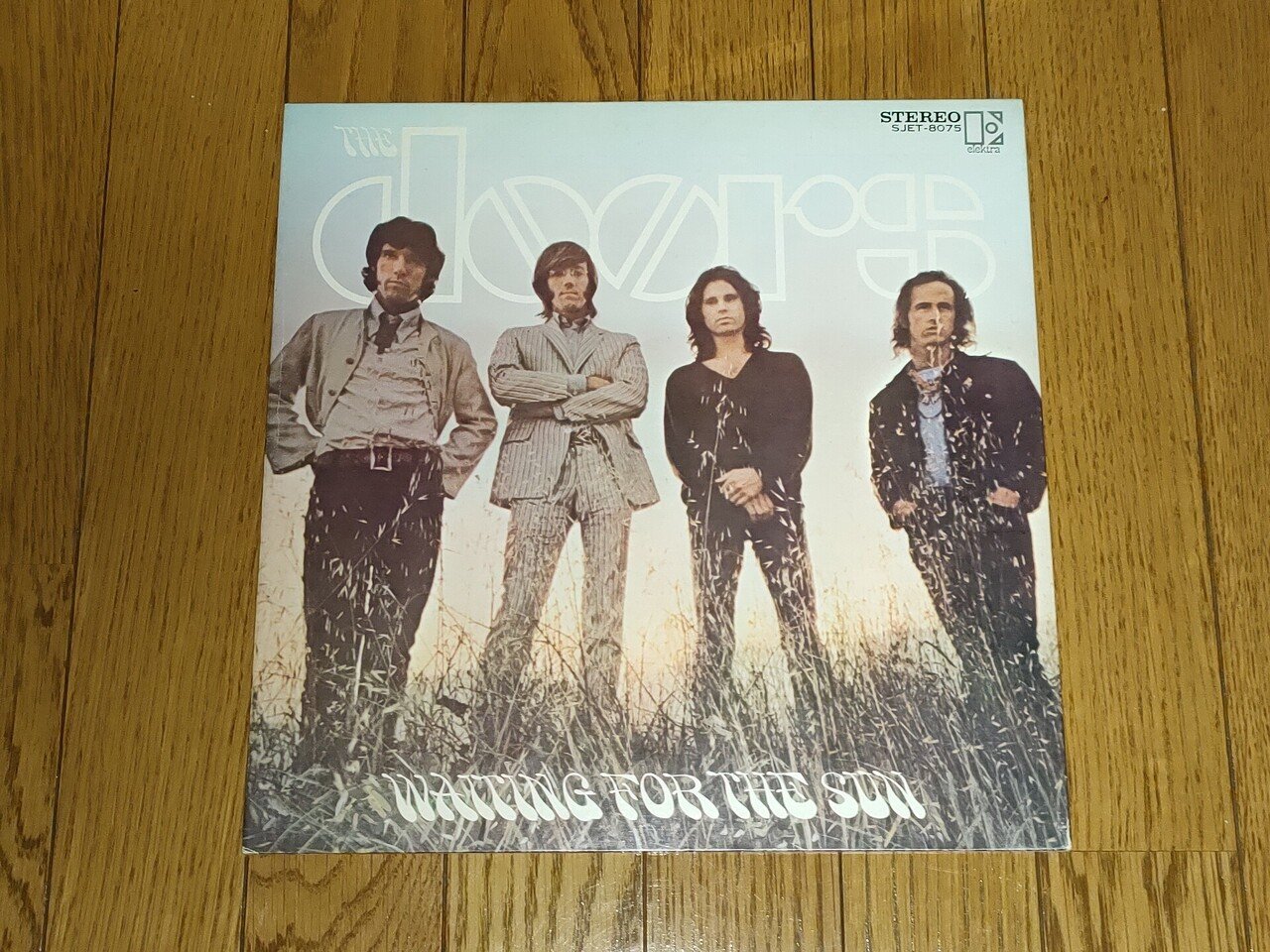 The CORONADOS 太陽は燃えている ザ・コロナドス 日本盤EP レア Waiting For The Sun】(1968) Doors 遺品整理で流れてきた日本
