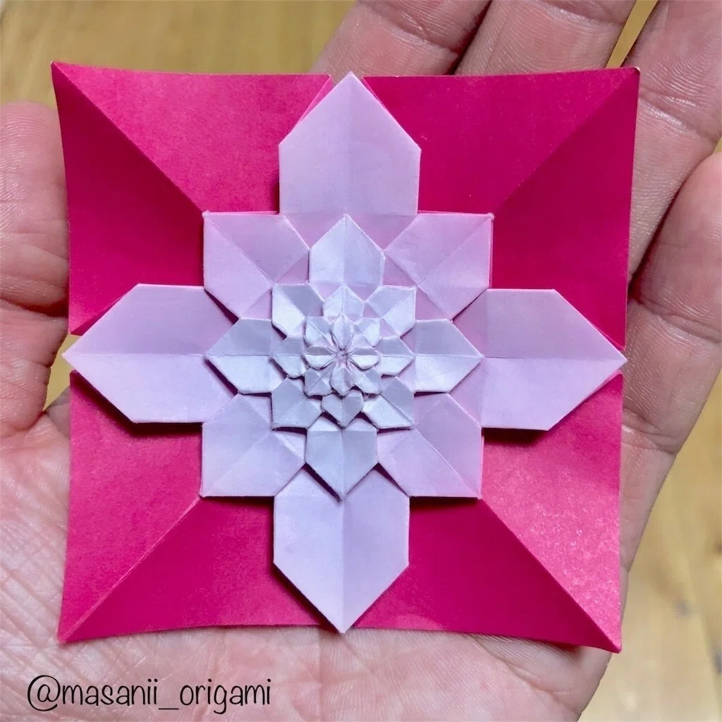 あじさい折りはどこまで攻められるのか？15cm×15cm教育折り紙の限界