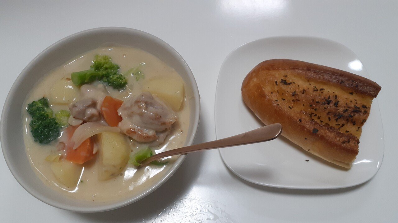 寒い日にホッとする クリームシチューとガーリックパン ほっこり応援団 たかたん かよたん 女子を幸せにする男子力研究所 Note 寒い日にホッとする クリームシチューとガーリックパン ほっこり応援団 たかたん かよたん 女子を幸せにする男子力研究所 Note