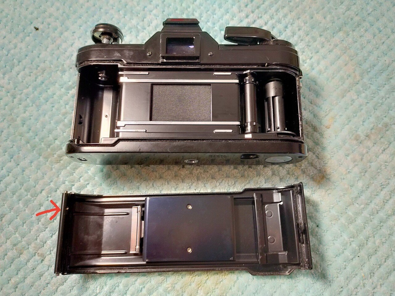 Canon AE-1 PROGRAM パーツ外れ 動作品 キヤノン ＃C134 Canon AE-1の分解｜フィルムカメラ修理のアクアカメラ