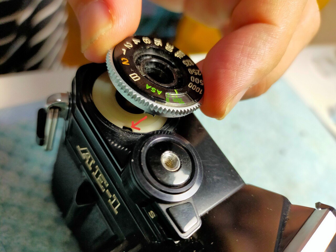 Canon AE-1の分解|フィルムカメラ修理のアクアカメラ Canon AE-1の分解|フィルムカメラ修理のアクアカメラ