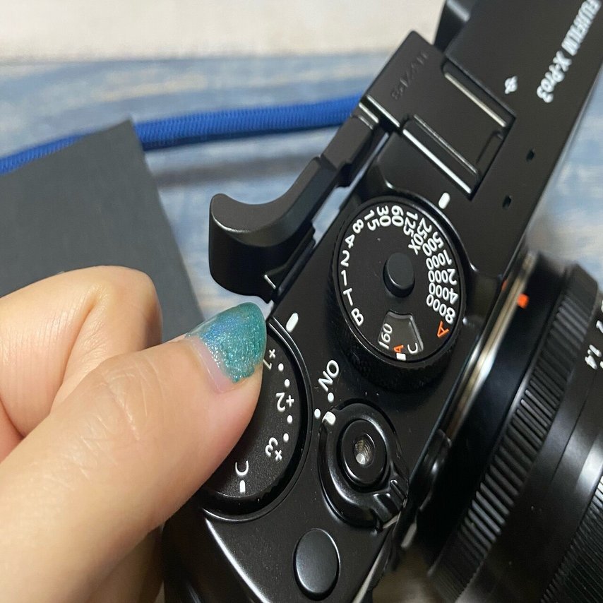 FUJIユーザーにオススメ！レンズメイトの人気サムレストを購入！｜ぽて