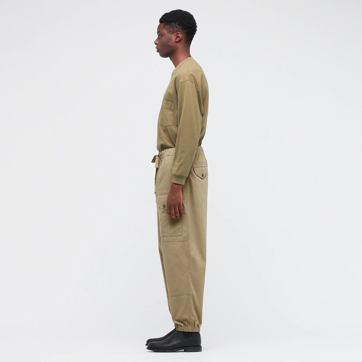 Uniqloのモデルさんがフィジカルエリートすぎて参考にならない話 ろち Note