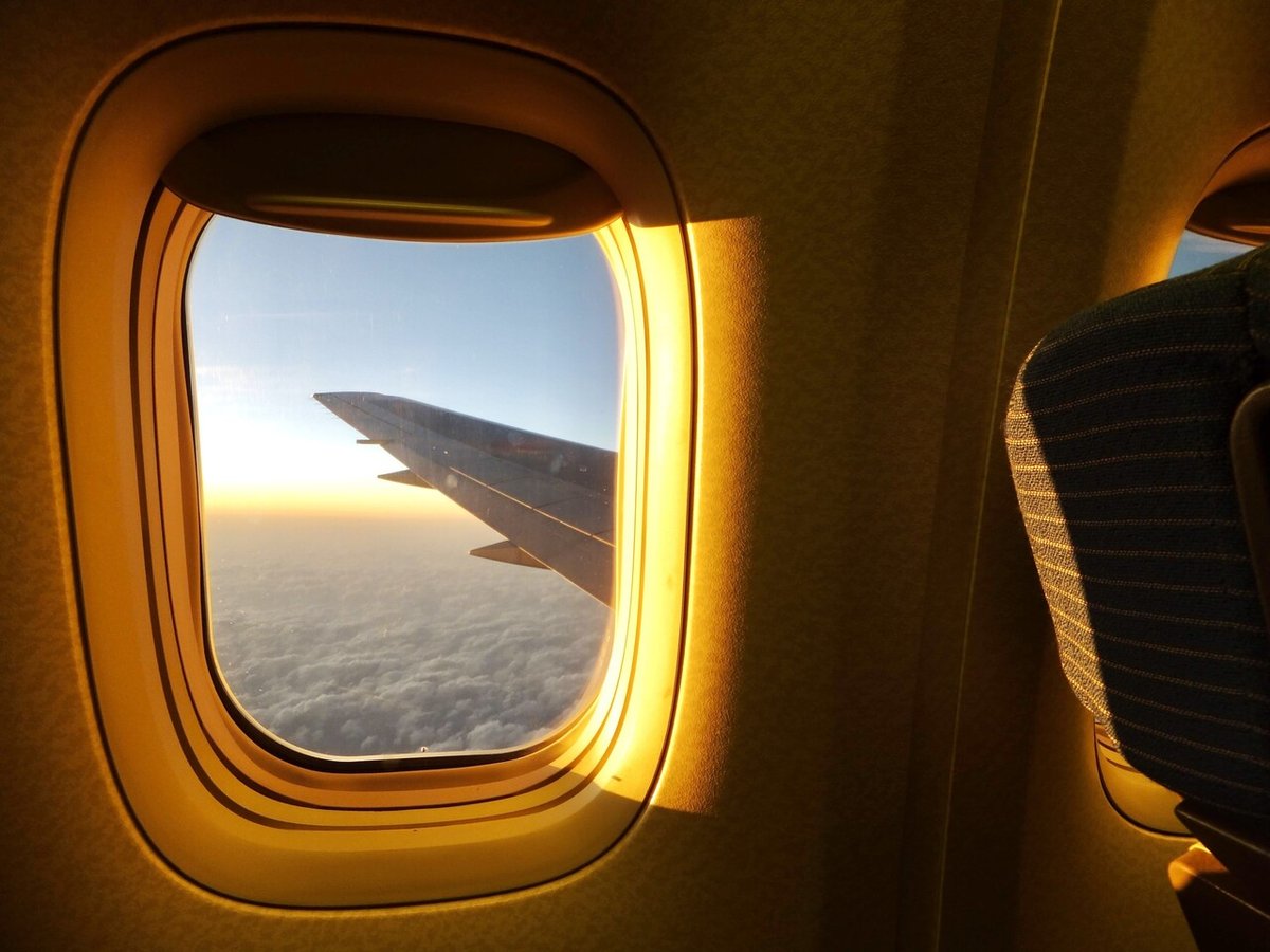 飛行機の窓