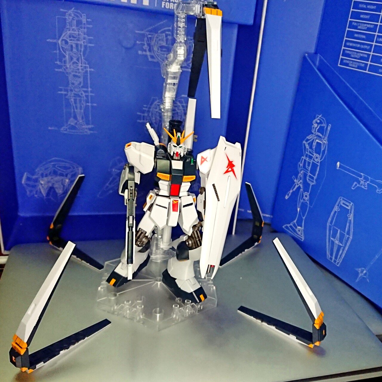 激レア νガンダム AE-RX-93 アナハイム・エレクトロニクス 自転車