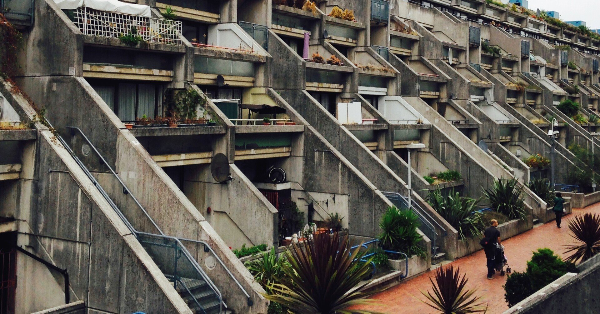 一番好きなブルータリズムの低層集合住宅 Sumika Note 一番好きなブルータリズムの低層集合住宅 Sumika Note