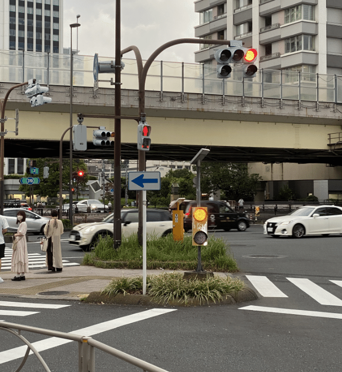 矢印灯器4つの信号がある交差点 道路標識マニア Note 矢印灯器4つの信号がある交差点 道路標識マニア Note