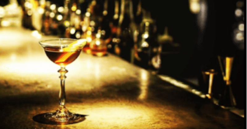 オシャレなバーで飲むカクテルは格別です Shoukai21 Note オシャレなバーで飲むカクテルは格別です Shoukai21 Note