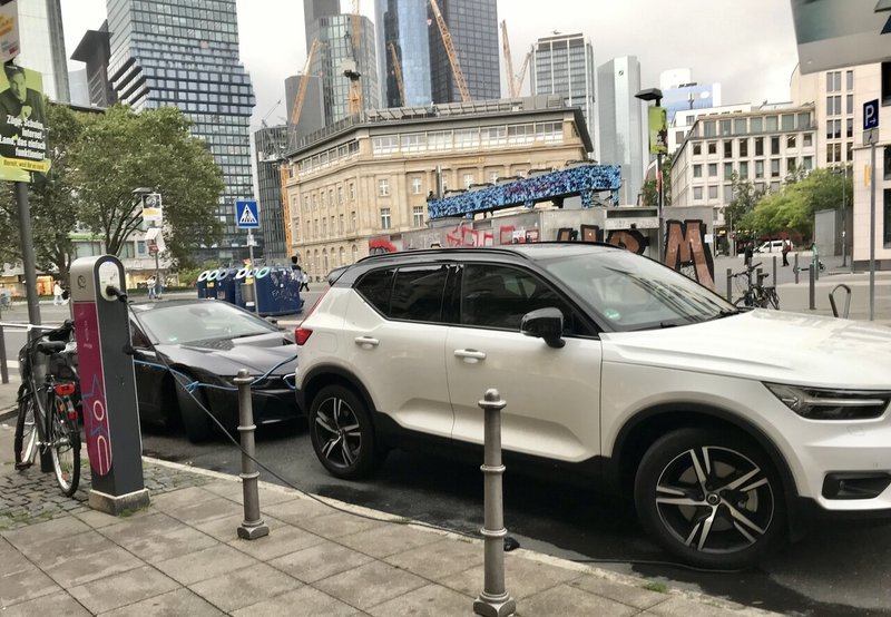 本日のev車ウォッチとデンマーク風鶏レバーの煮込み Yoko De ドイツ暮らし Note