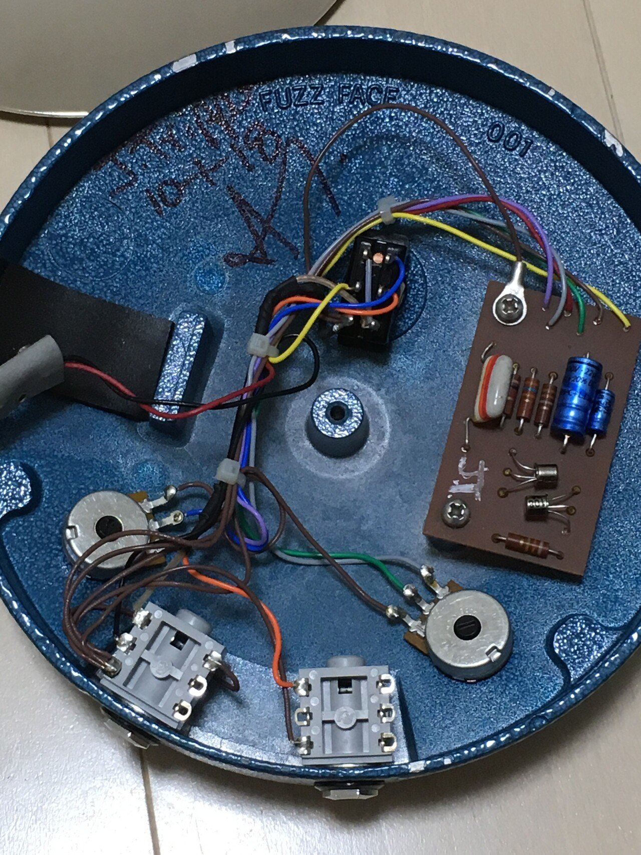 JIM DUMLOP Jeorge Tripps FUZZ FACE シリコン BC108｜やなぎ