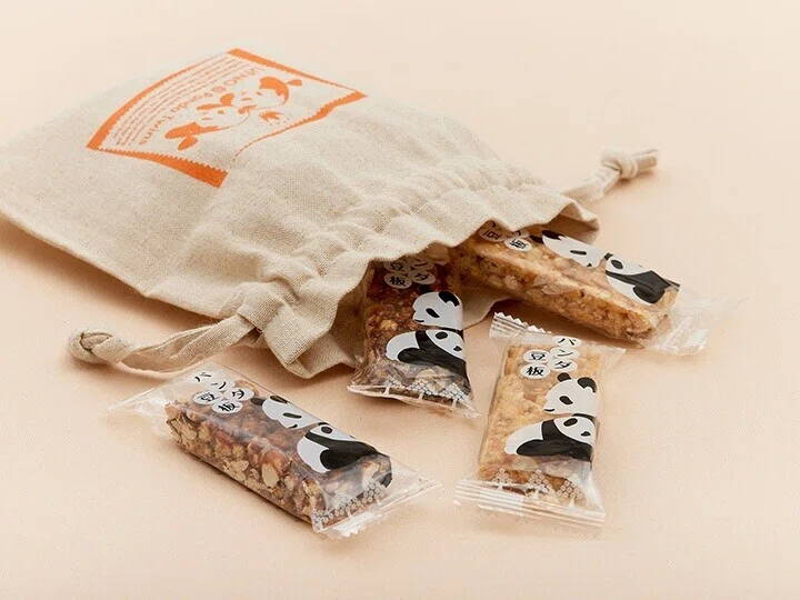 制作秘話】パンダ豆板ミニ巾着の新しいデザインができたよ！｜上野案内所