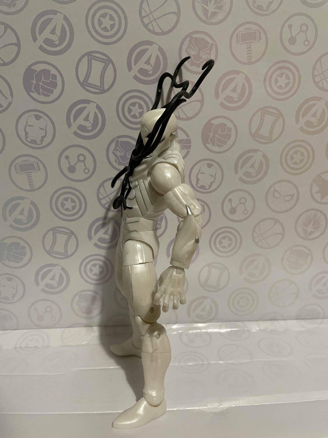 マーベルレジェンド　ポイズン Amazon.com: Marvel Legends Series 6-inch Marvel's Poison