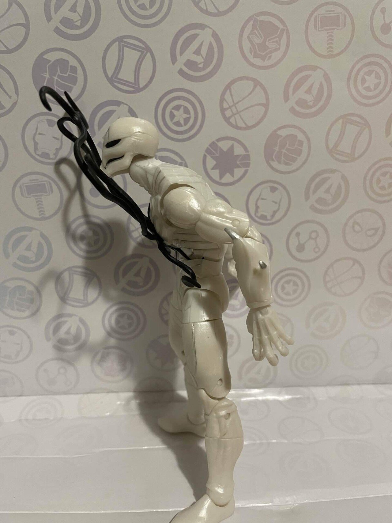 マーベルレジェンド　ポイズン Amazon.com: Marvel Legends Series 6-inch Marvel's Poison