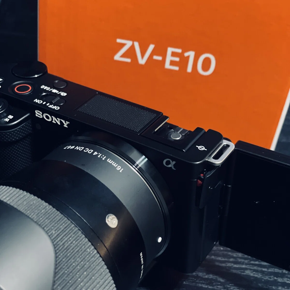 ソニー ZV-E10アクセサリーおすすめレンズまとめ｜Appleとカメラが 
