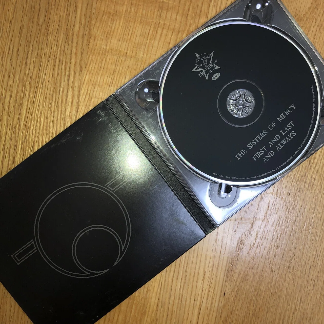 祝100枚目のレビュー)The Sisters Of Mercy の『First & Last 祝100枚目のレビュー)The Sisters Of Mercy の『First & Last