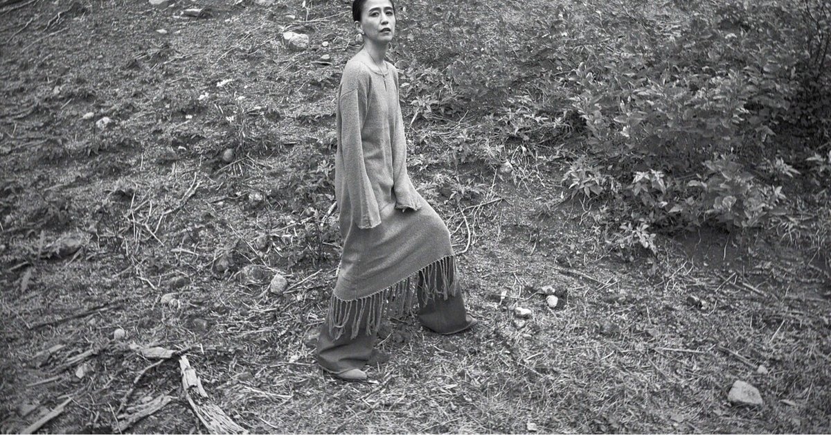 フリンジが付いた何か｜nowos 