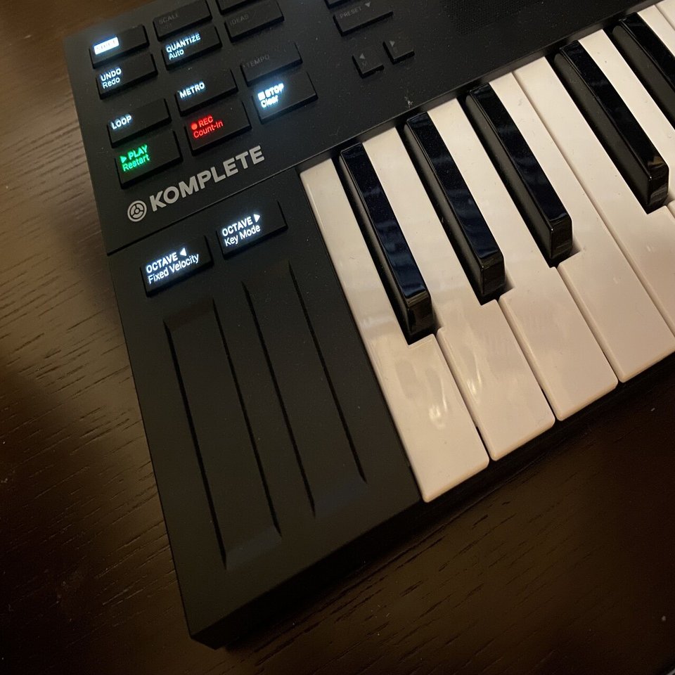 機材レビュー]NI Komplete Kontrol M32｜Croquetteギター機材研究