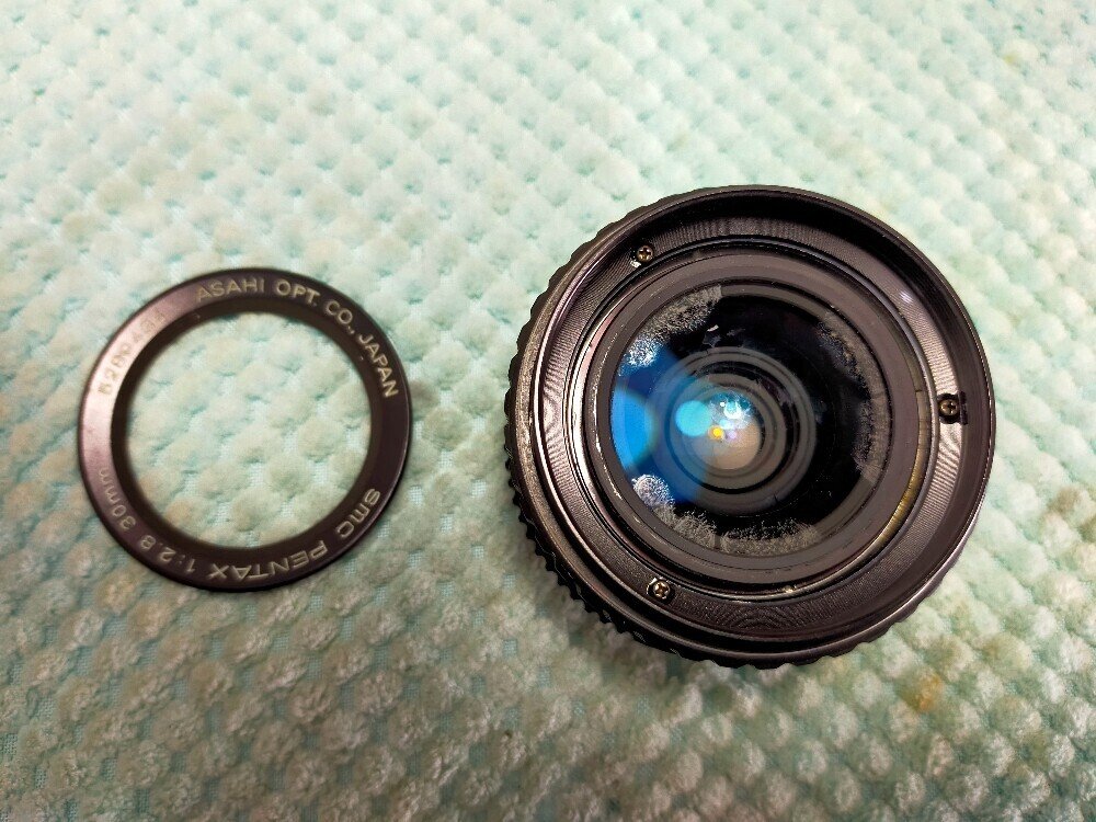 Pentax SMC PENTAX 30mm F/2.8の分解｜フィルムカメラ修理のアクアカメラ