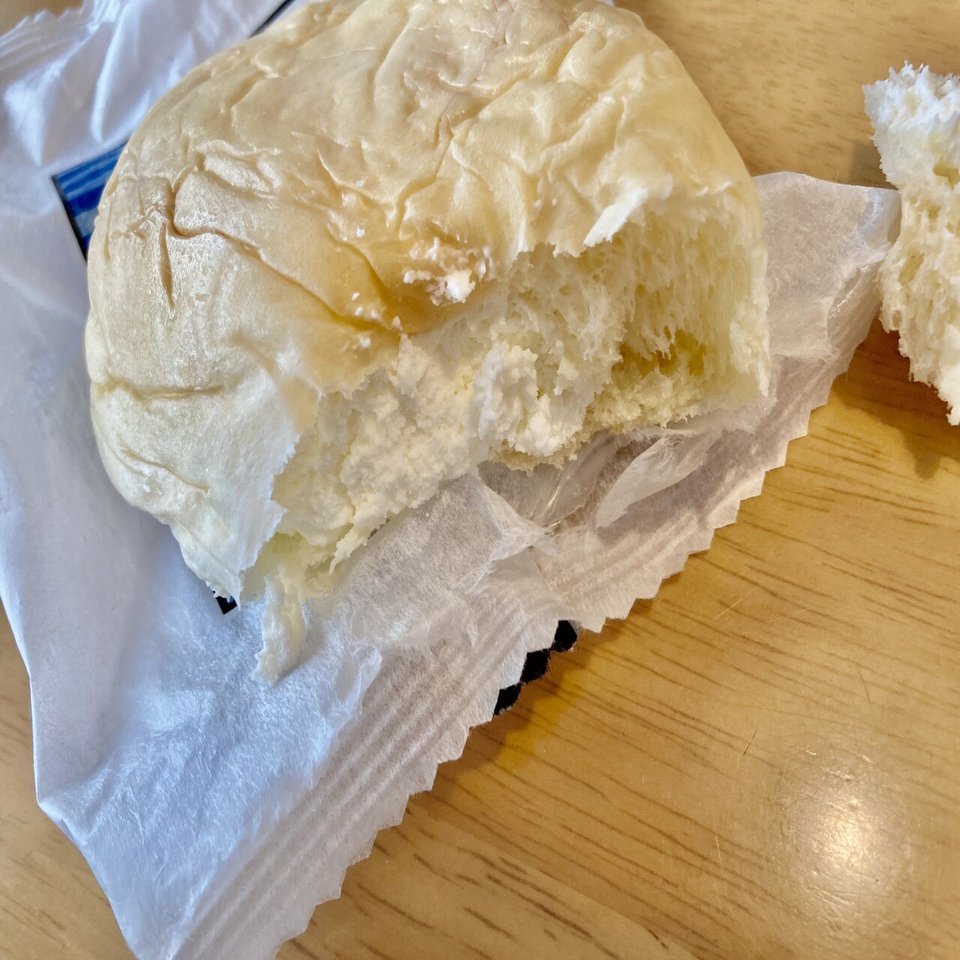 行商さんからクリームパン買ってみた｜梶本卓哉/会計士税理士