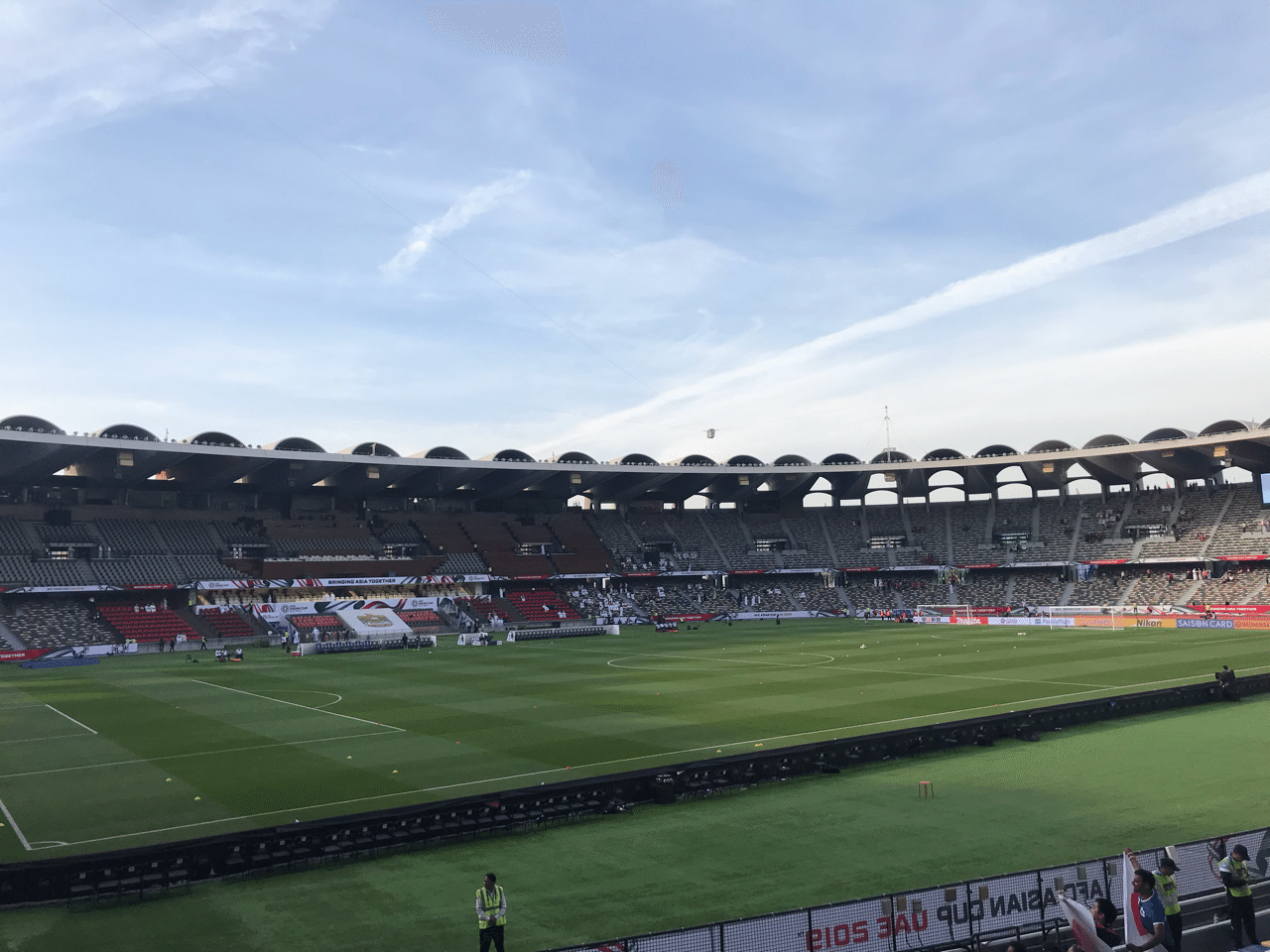 ザイード スポーツシティ スタジアム 深夜2時 Note ザイード スポーツシティ スタジアム 深夜2時 Note