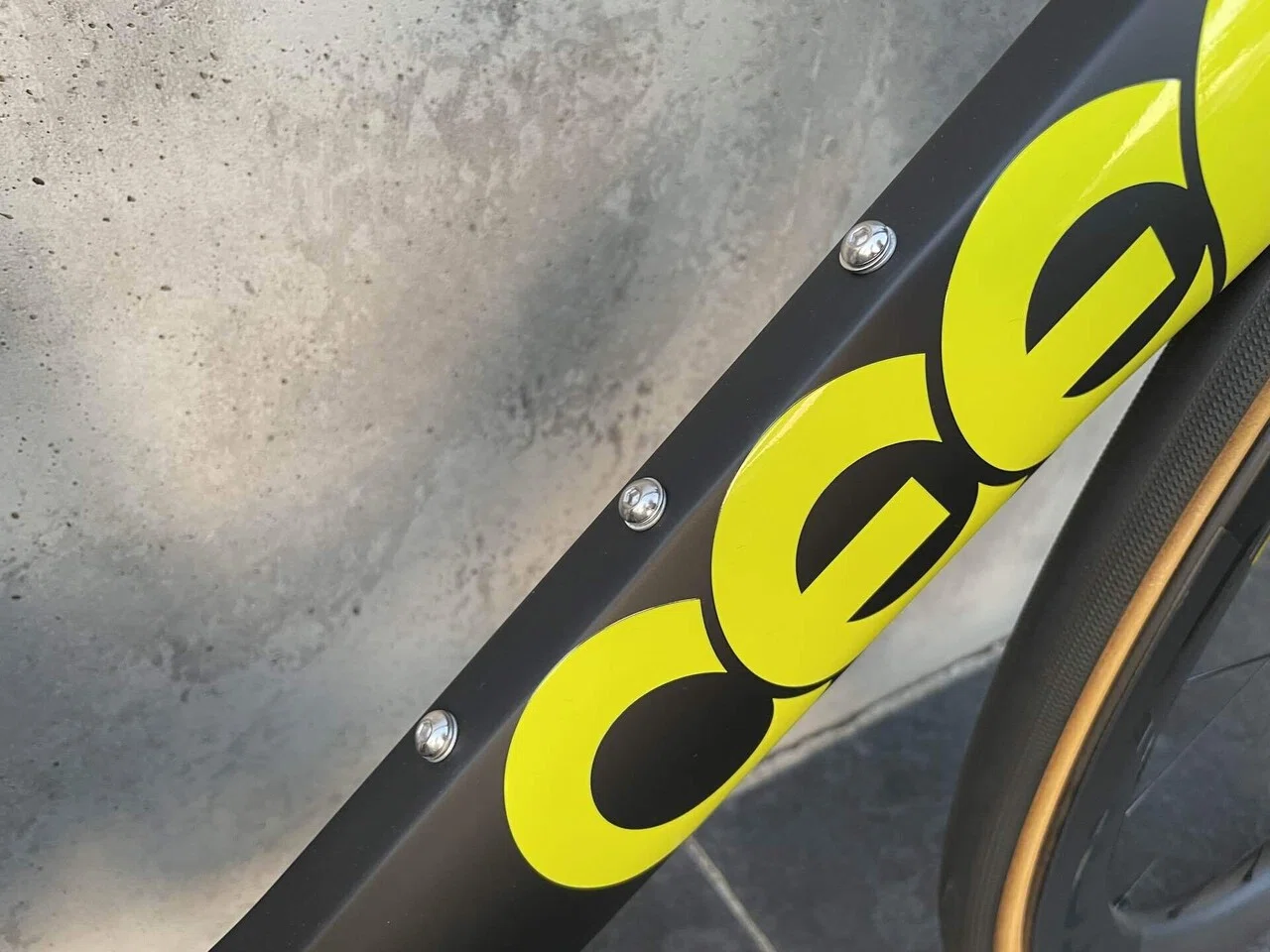 在庫情報】CEEPO 2022 KATANA DISC 新DuraAce Di2 完成車｜BIKE SHOP