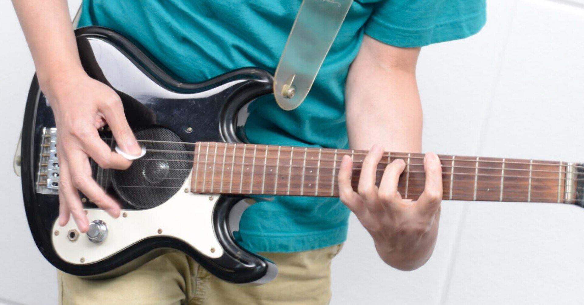 45歳からギターを始めるのに大切な3つのこと スージー鈴木 ラジオdj 音楽評論家 小説家 Note 45歳からギターを始めるのに大切な3つのこと スージー鈴木 ラジオdj 音楽評論家 小説家 Note