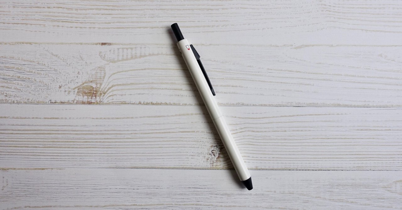 スリムでスマート「Helvetica 多機能ペン3in1」｜杉浦百香（もか