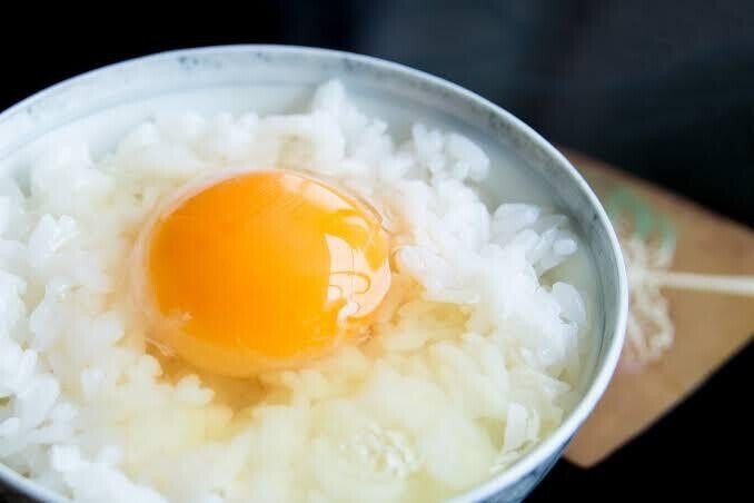 岡山雑学 卵かけご飯の発祥はなんと岡山県 岡山県美咲町にある 食堂かめっち で発祥したとされています 実は私も大学生の時にここに卵かけご飯を食べに行ったことがあります もう10年くらい前ですが 水島ひらいち 教養大学雑学部おバ科 Note