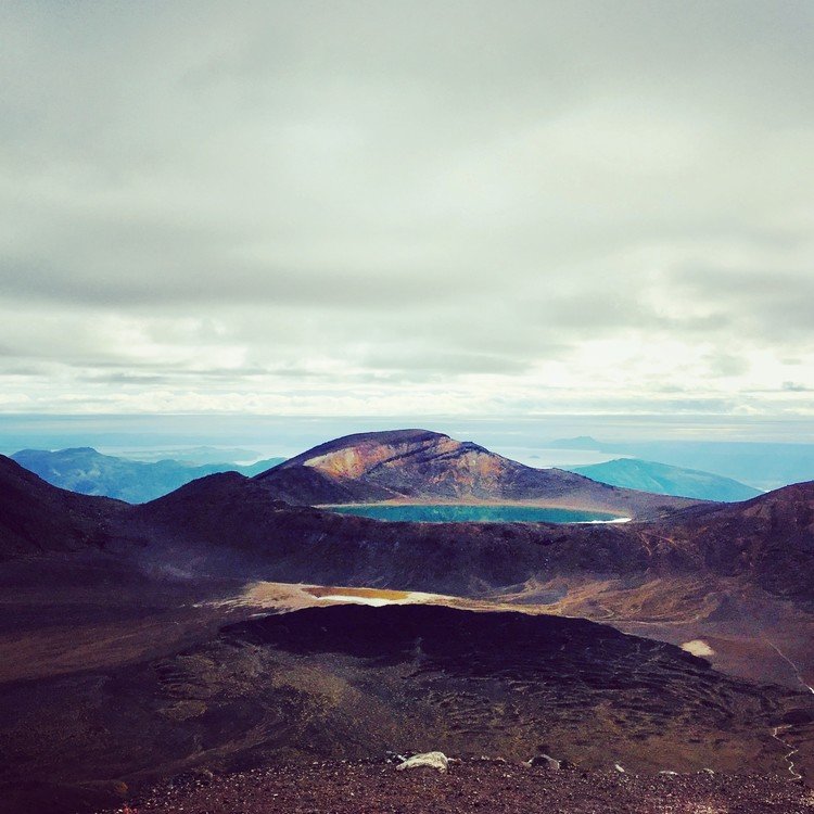 この国も火山がいくつかあります。トンガリロ国立公園、北島