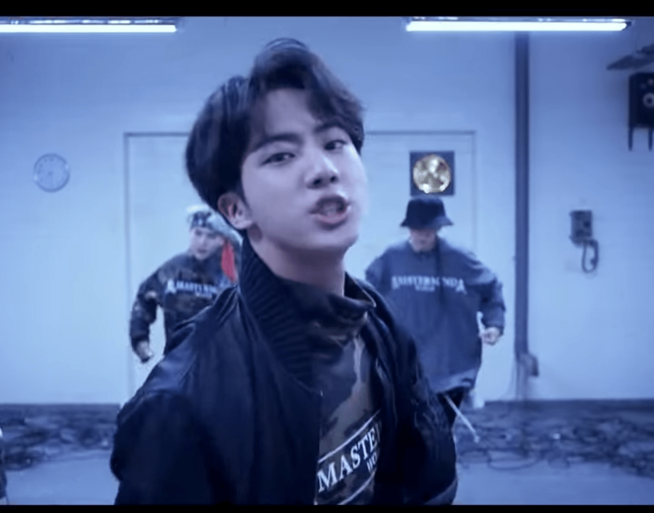 Btsメンバーのパーソナルカラー予想 ジン編 𝘔𝘪𝘤𝘩𝘦𝘭𝘭𝘦 Note Btsメンバーのパーソナルカラー予想 ジン編 𝘔𝘪𝘤𝘩𝘦𝘭𝘭𝘦 Note