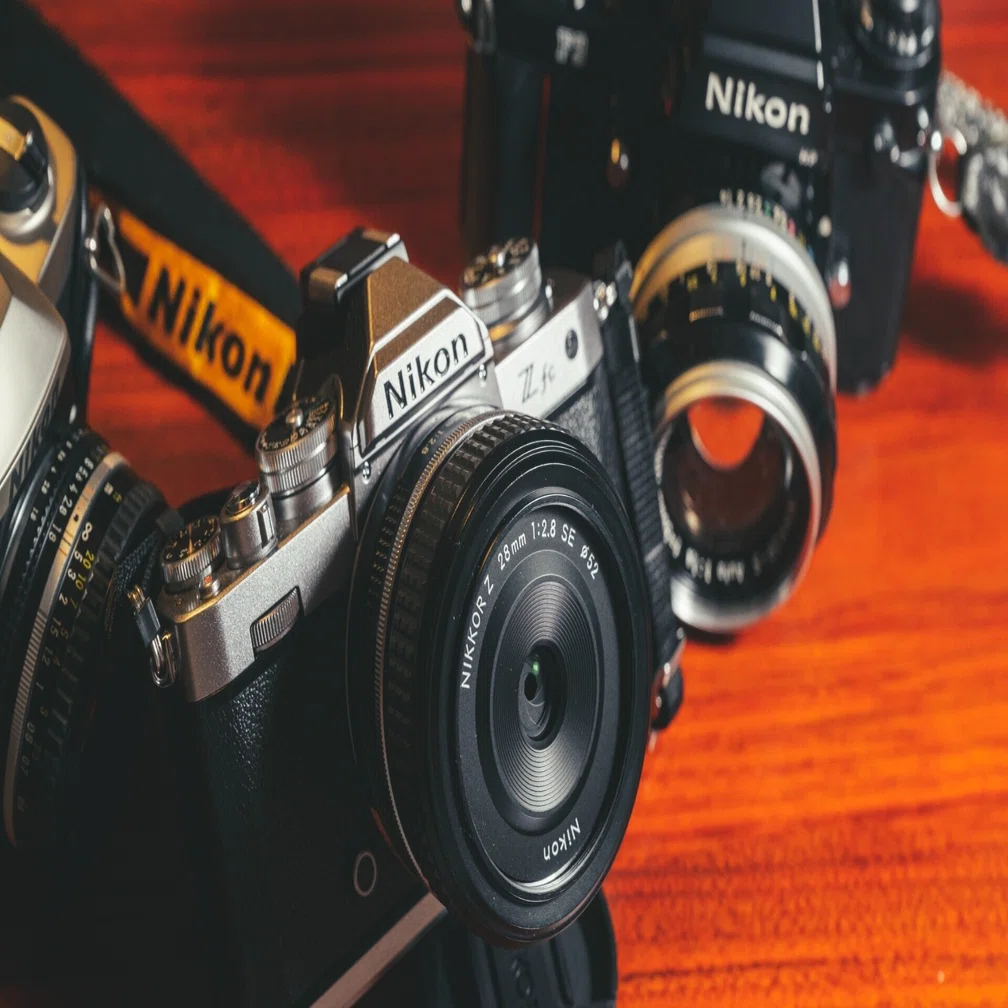 これは見た目で買っていい、クラシックデジタルカメラ Nikon Zfc + 