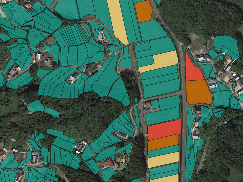 ACTABAで作成した地図　判定を行ったほ場は色が変化する。（土色：耕作地、黄色：Ａ判定、赤：Ｂ判定）（大信産業様提供）