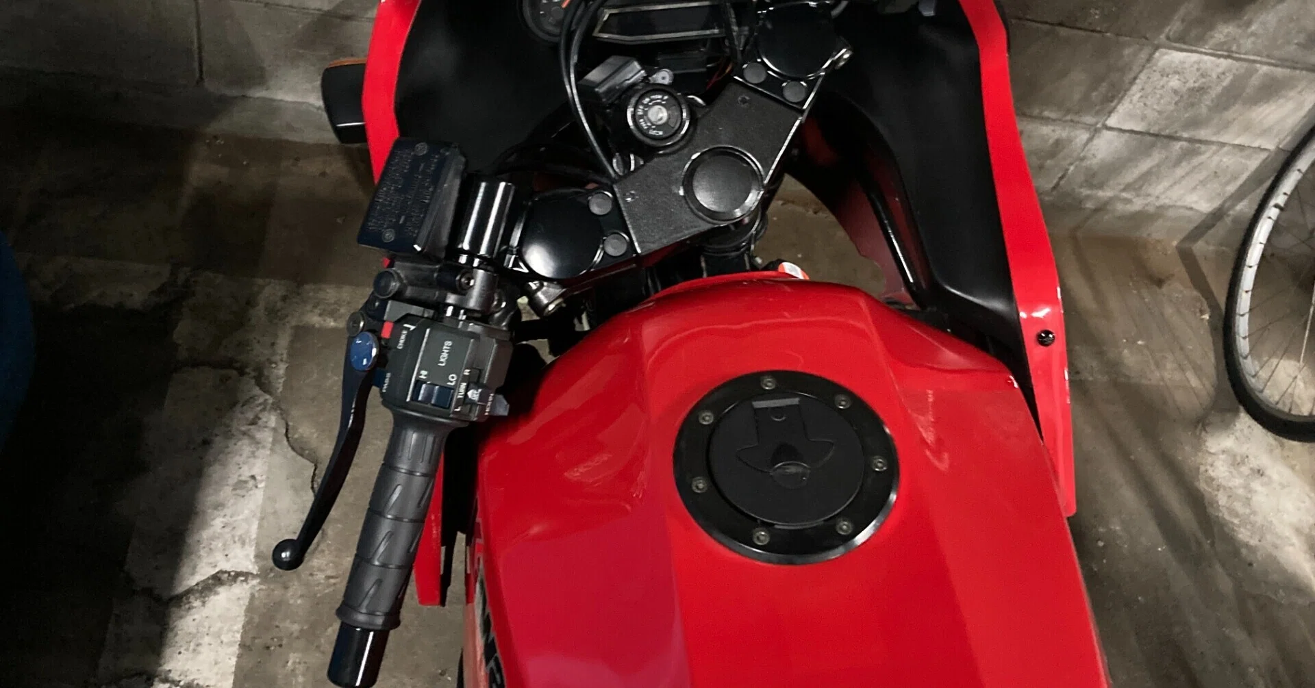 GPZ900R ハンドル交換、ETC取付｜組立工