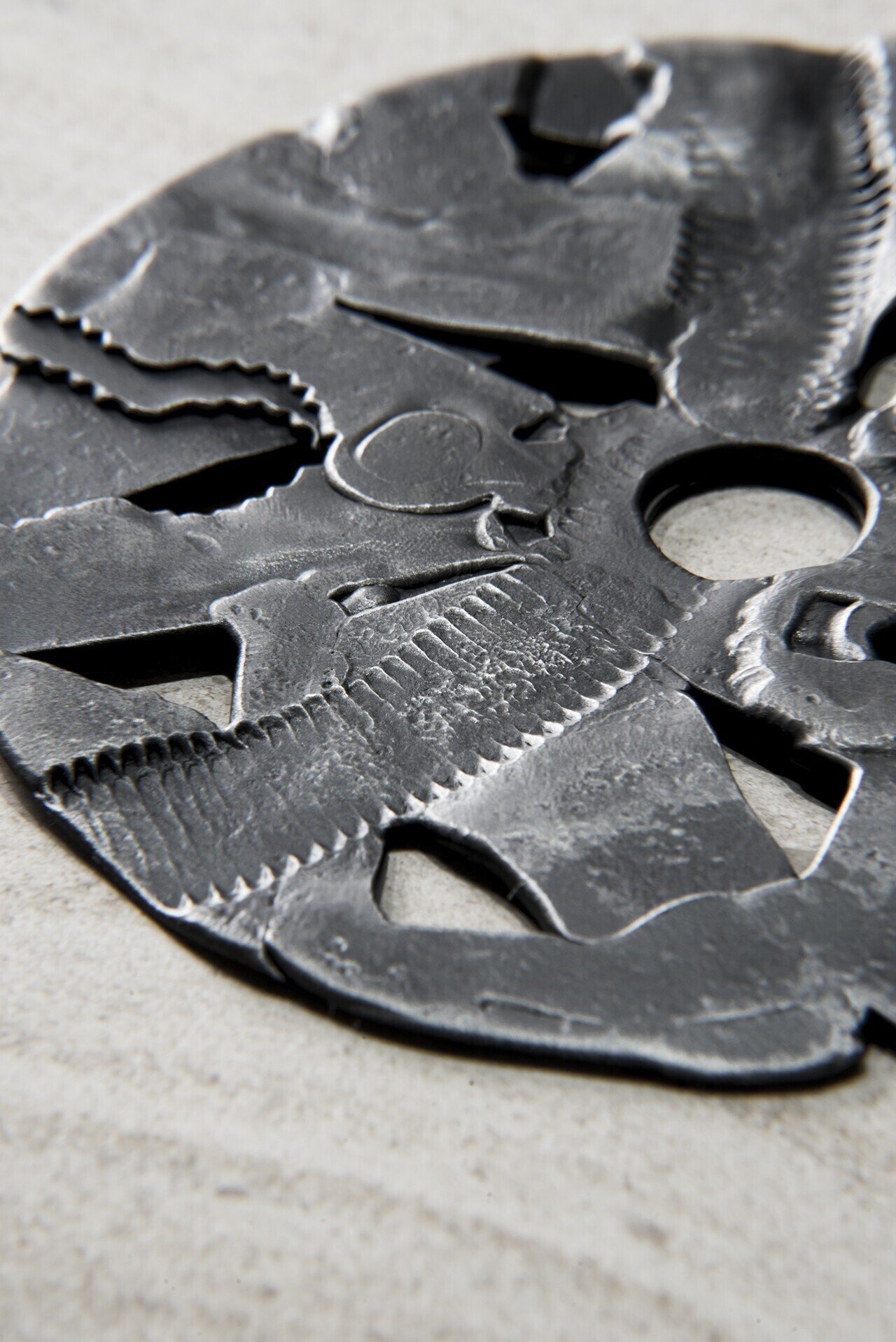 レトロな石板アート(2枚セット) 現代の化石｜小沢敦志