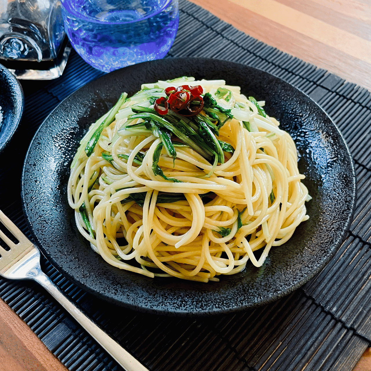 アヒージョのオイルで水菜たっぷりのペペロンチーノ As Note